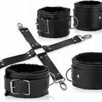 KÉSZLET KÖTÖZÉSRE BILINCSEK KÉZRE ÉS LÁBRA ÖSSZEKÖTŐ SZÍJAKKAL - 70530640 - 2