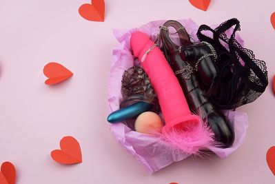 Hogyan vezessük be a partnert az erotikus játékok világába úgy, hogy ne érezze magát feszélyezve?